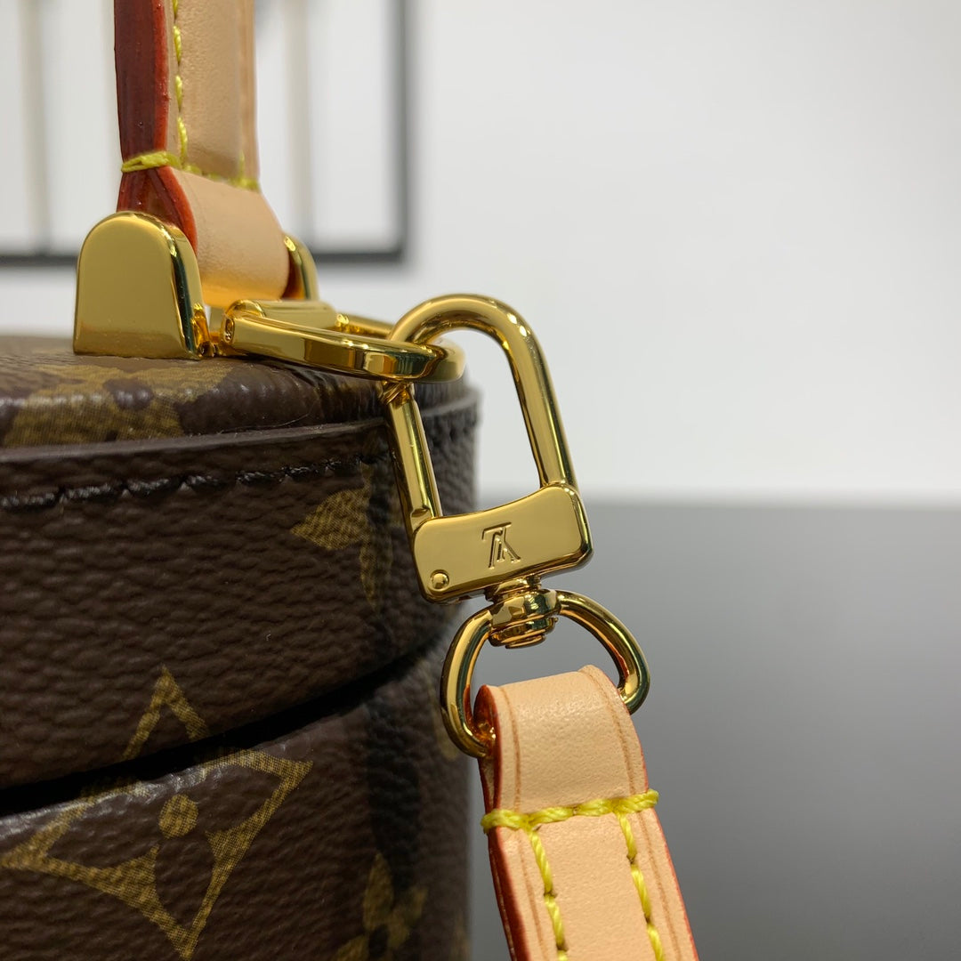 Louis Vuitton SCOTT 13 IN BROWN MONOGRAM CANVAS GOLD HARDWARE