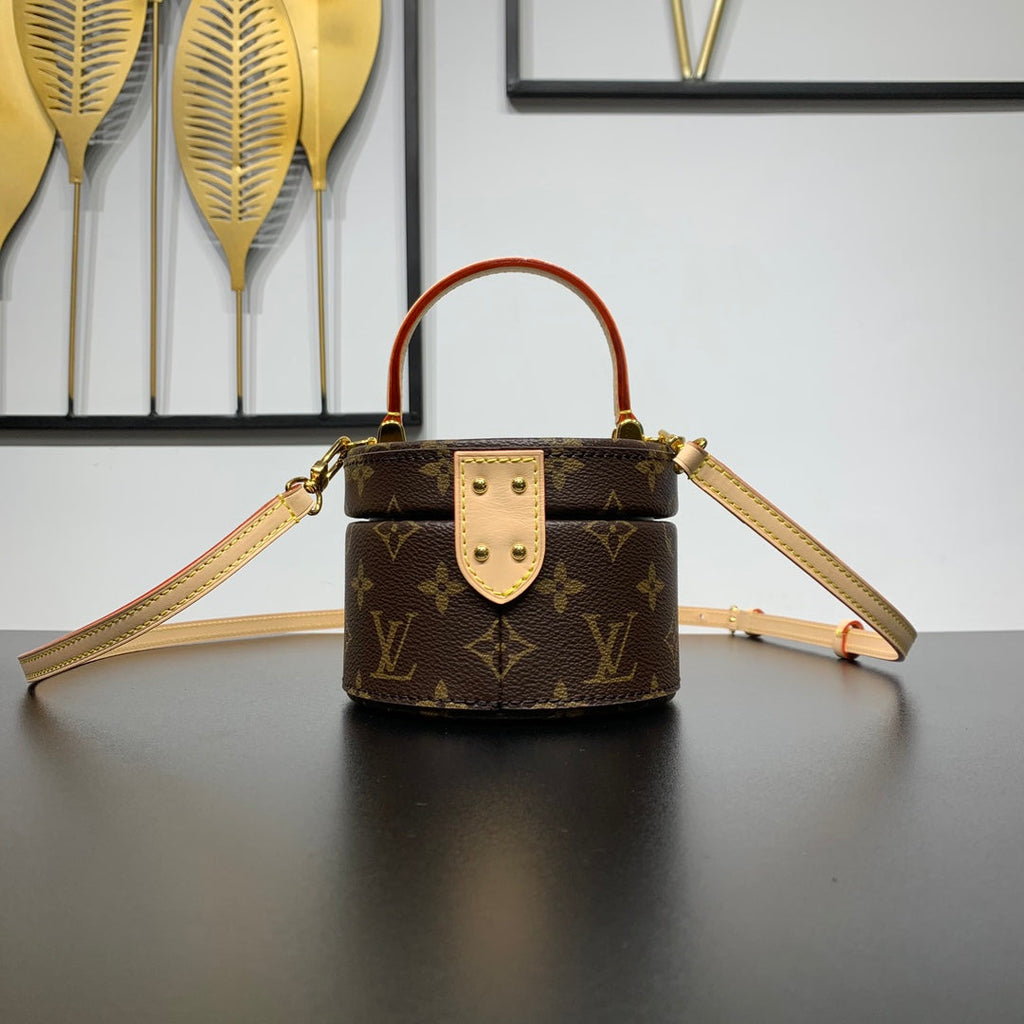 Louis Vuitton SCOTT 13 IN BROWN MONOGRAM CANVAS GOLD HARDWARE