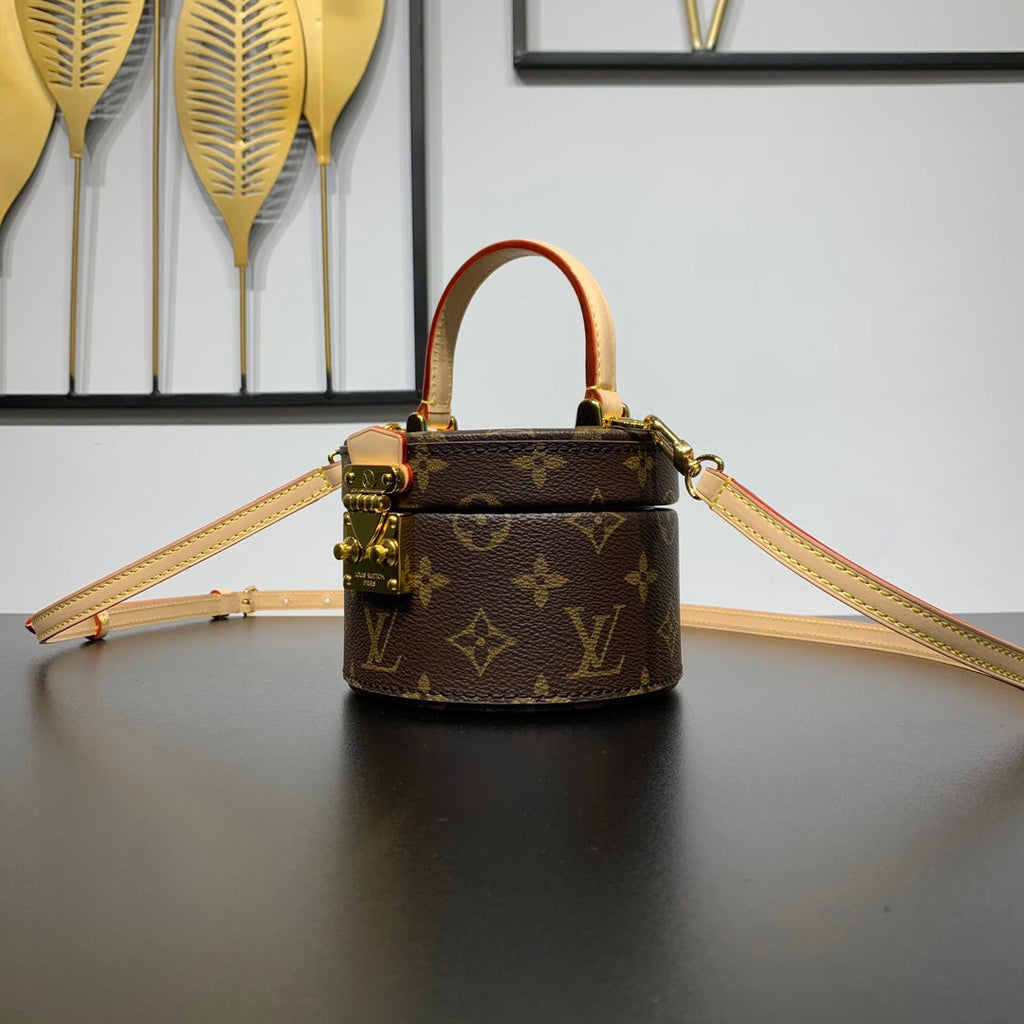 Louis Vuitton SCOTT 13 IN BROWN MONOGRAM CANVAS GOLD HARDWARE