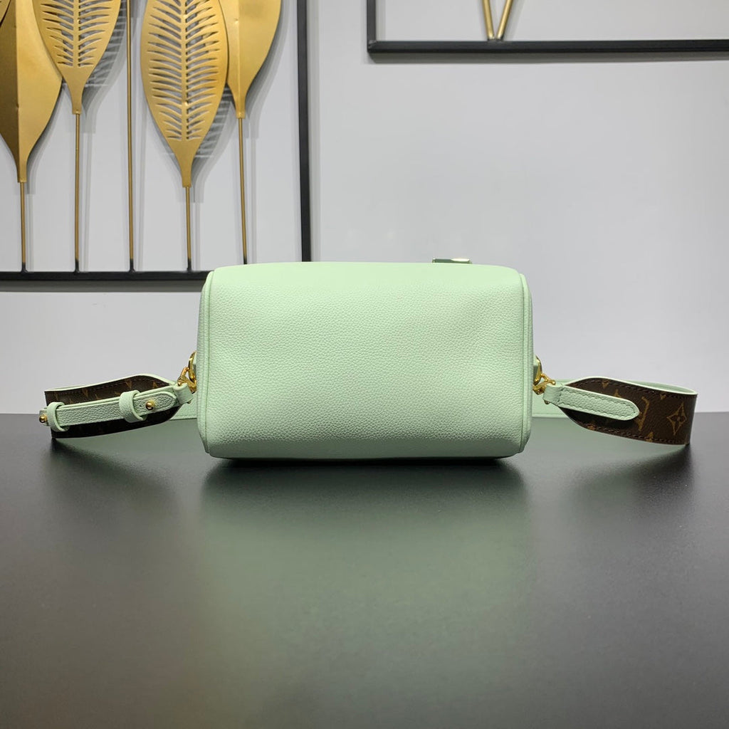 Louis Vuitton SPEEDY 18 IN PASTEL GREEN CALFSKIN GOLD HARDWARE