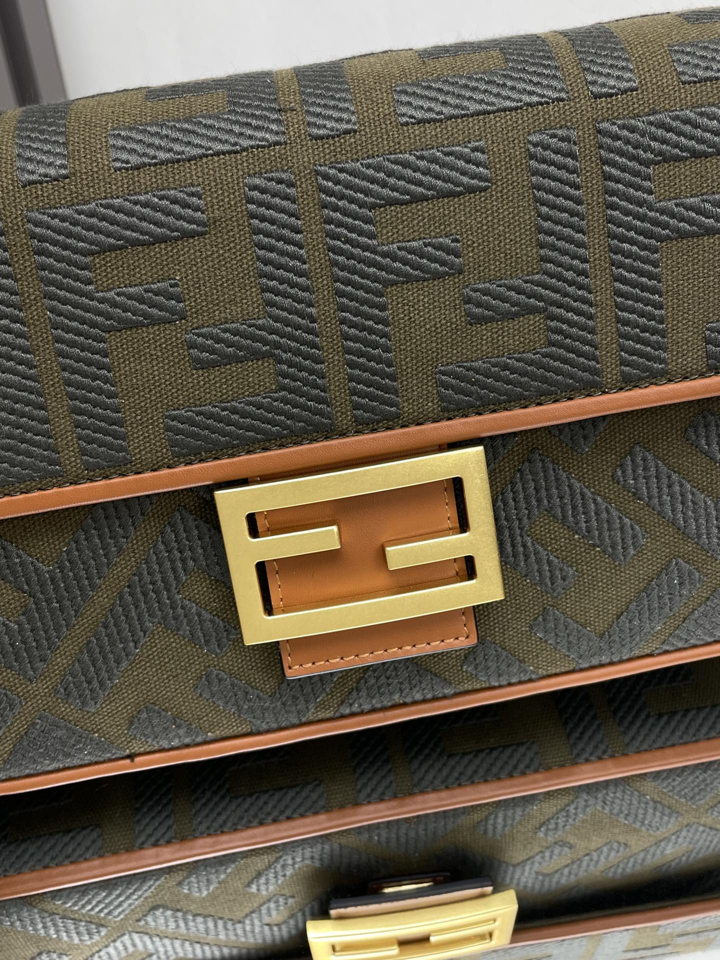 FENDI Fend Baguette Green Canvas Bag 27 with FF Embroidery Ghw