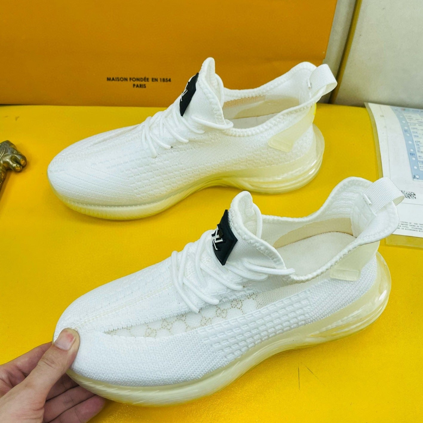 Louis Vuitton SNEAKER IN WHITE BREATHABLE MESH FABRIC