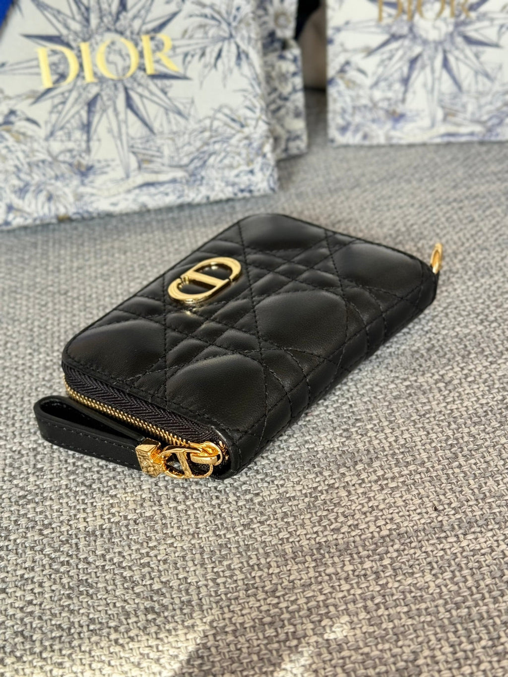 DIOR Logo Caro 11cm Compact Wallet Black Calfskin