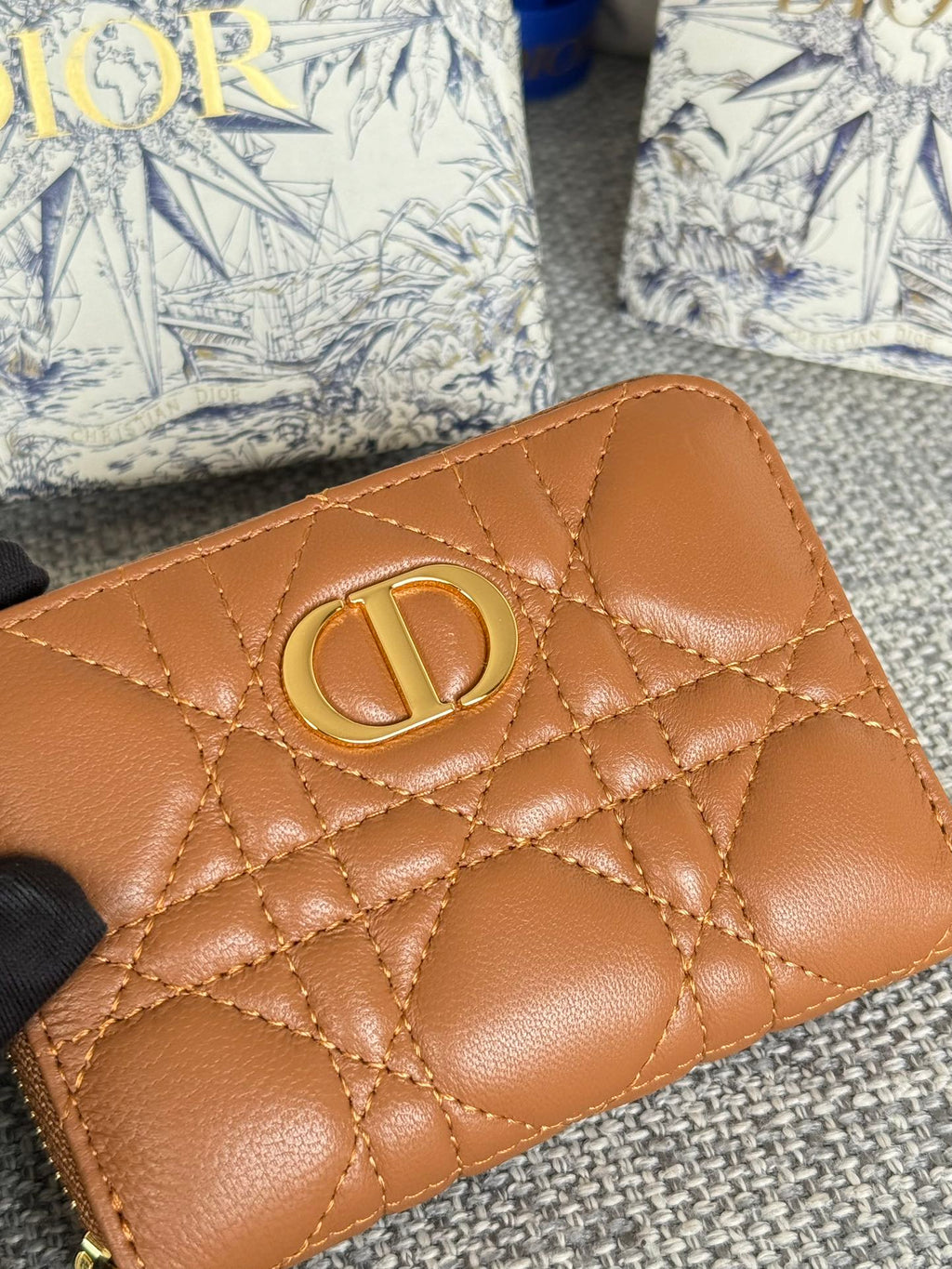 DIOR Logo Caro 11cm Compact Wallet Gold Calfskin