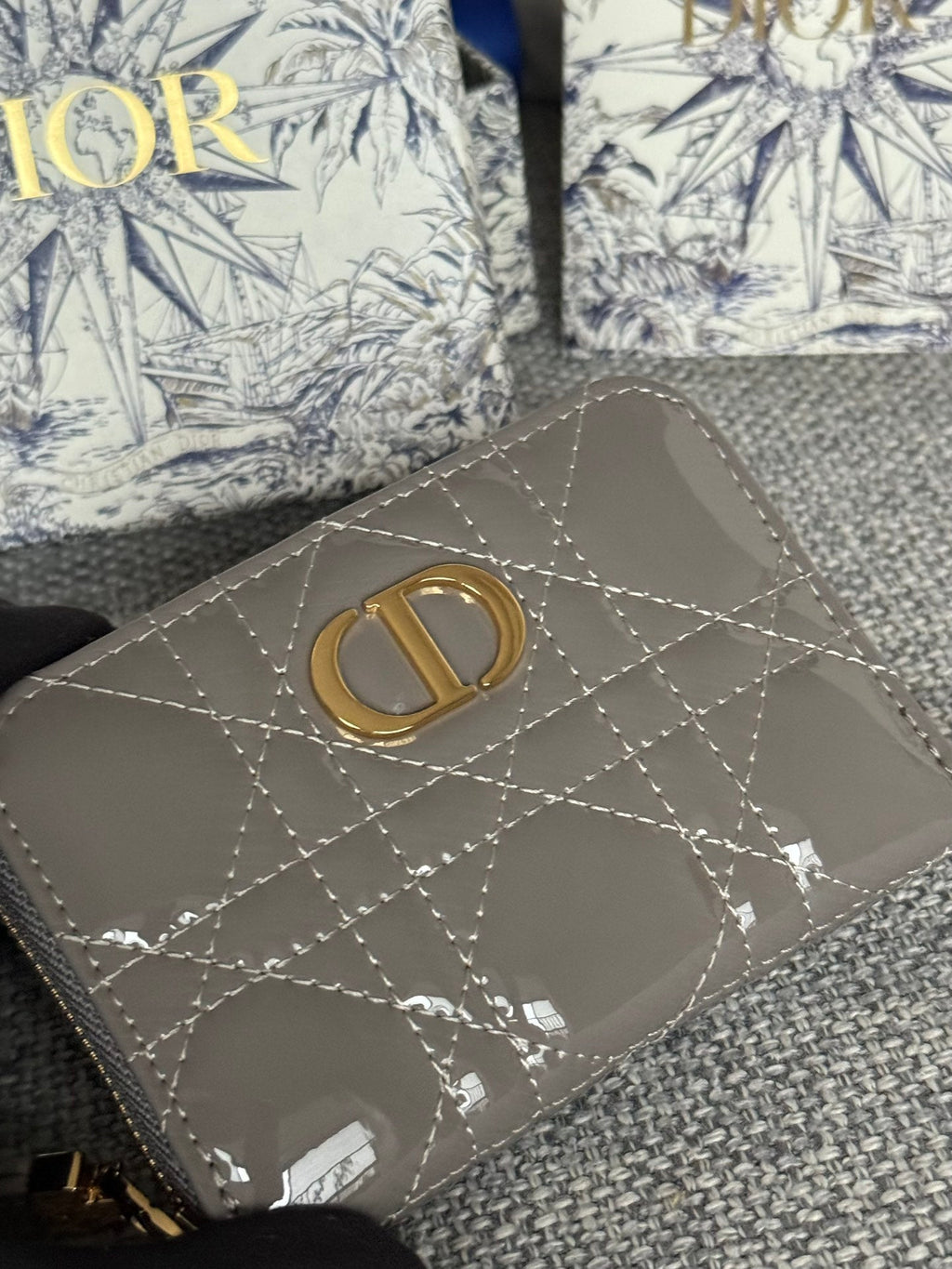 DIOR Logo Caro 11cm Compact Wallet Shiny Grey Calfskin