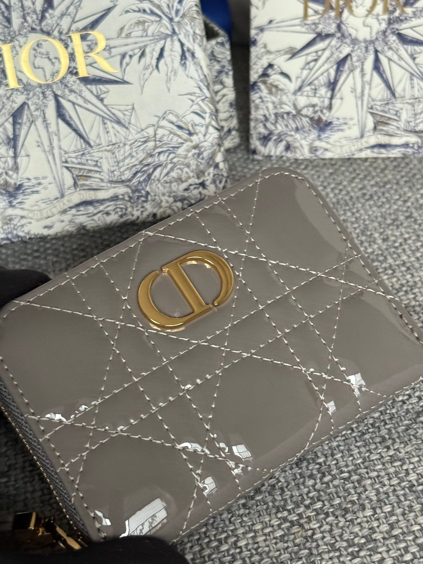DIOR Logo Caro 11cm Compact Wallet Shiny Grey Calfskin