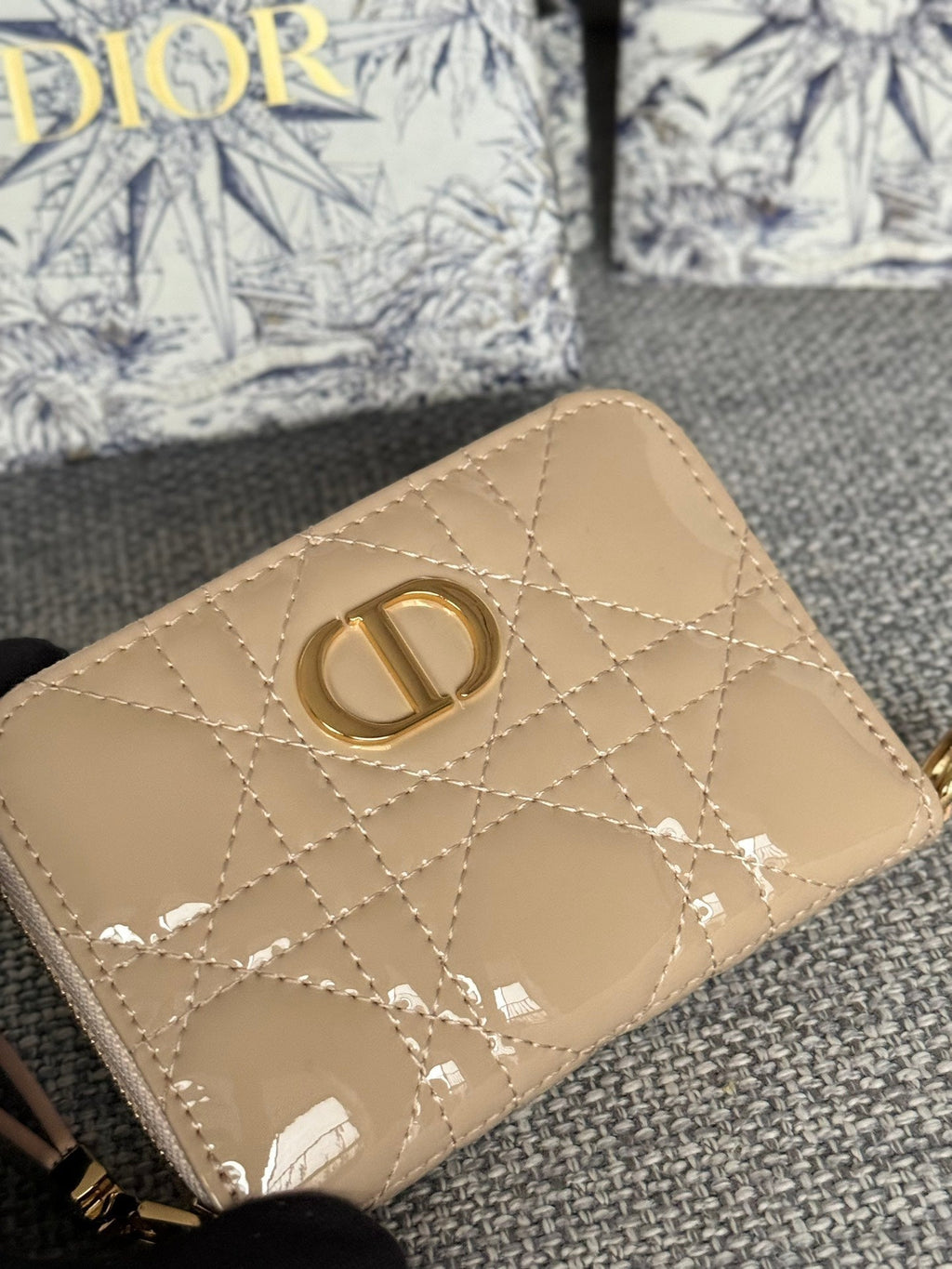 DIOR Logo Caro 11cm Compact Wallet Shiny Beige Calfskin