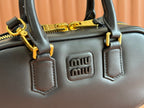 ARCADIE BAG 19 IN BLACK SHINY CALFSKIN