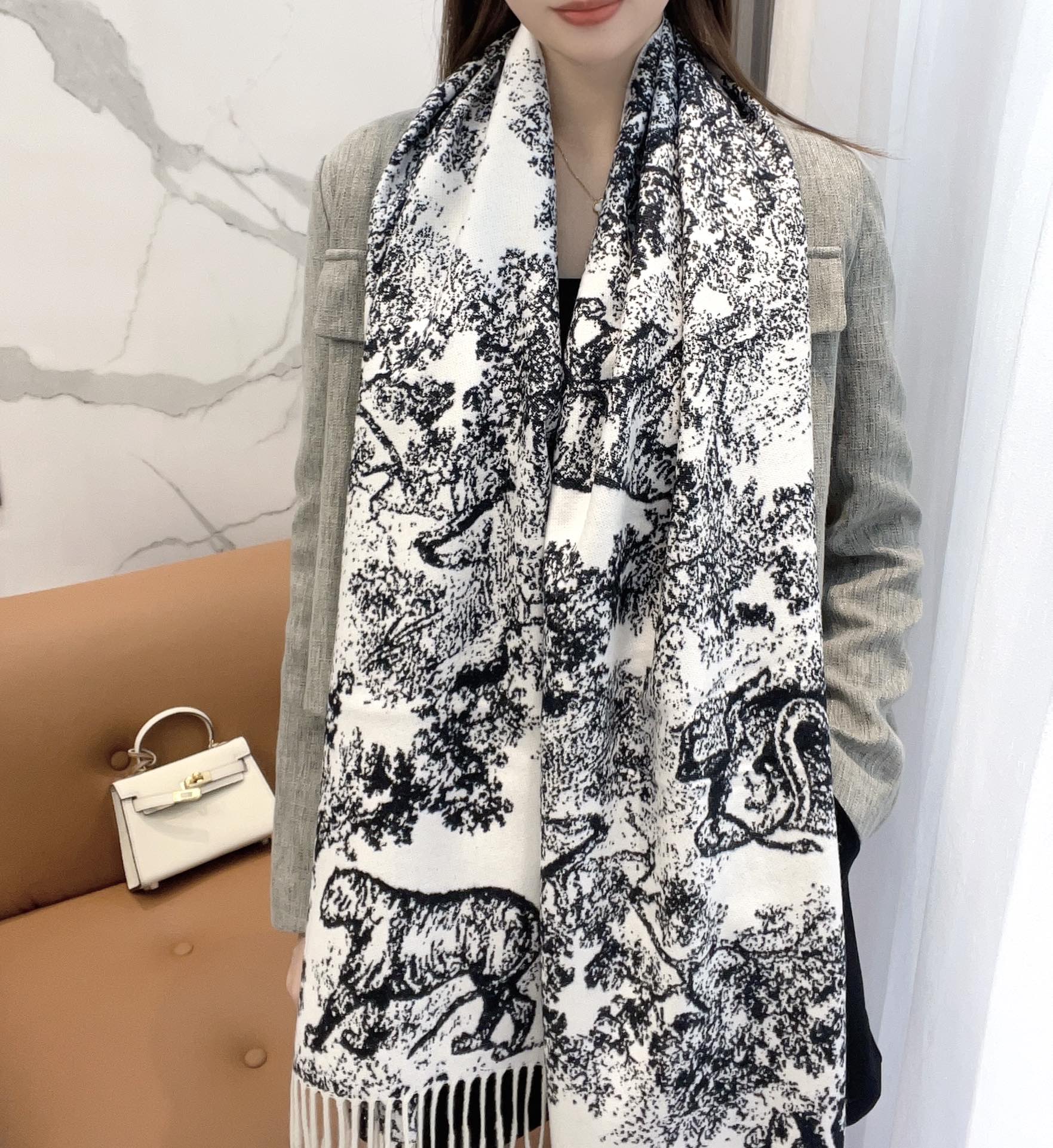 DIOR SCARF 220 CM IN BLACK MIX WHITE MONOGRAM CASHMERE AND WOOL 413658