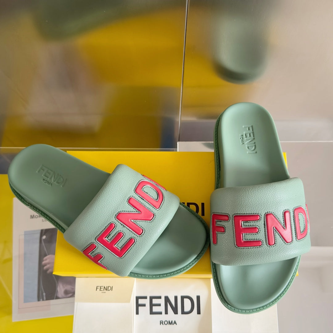 FENDI FENDI ROMA SLIDE IN SEAFOAM GREEN GRAINED CALFSKIN WITH RED LOGO
