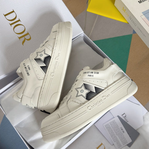 DIOR star sneaker white black calfksin