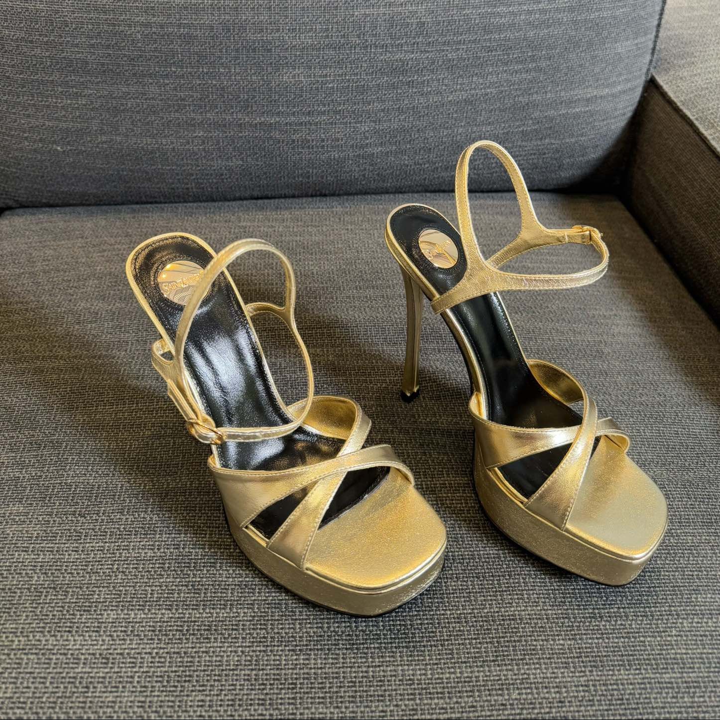 Saint Laurent DEBBIE PLATFORM SANDALS IN GOLD METALLIC SMOOTH LAMBSKIN