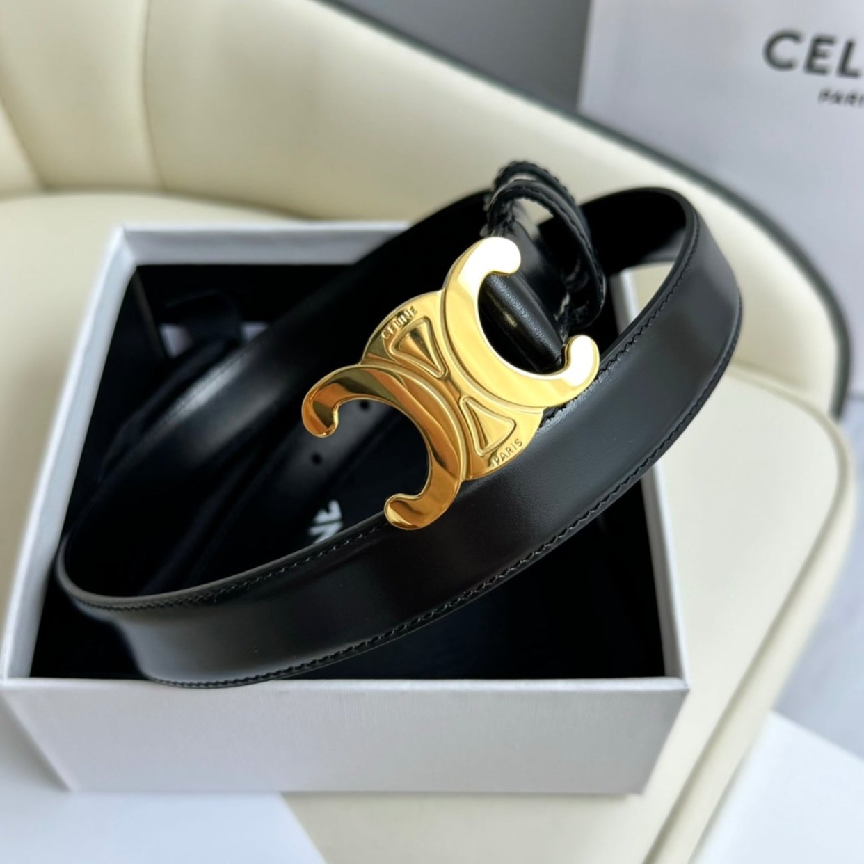 Celine MEDIUM TRIOMPHE BELT 25MM BLACK LEATHER GOLD HARDWARE