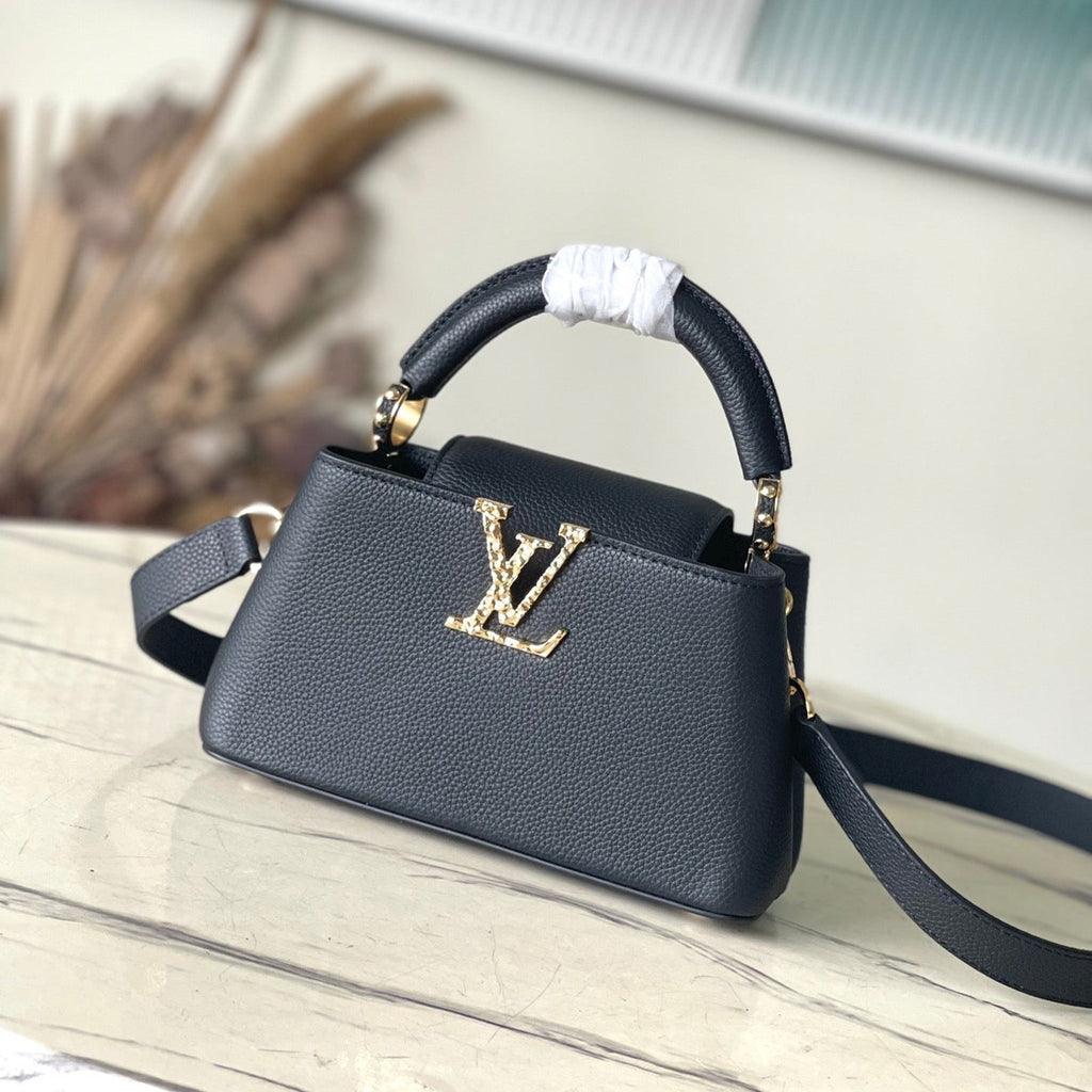 Louis Vuitton CAPUCINES EAST-WEST MINI 22 IN BLACK CALFSKIN GOLD HARDWARE