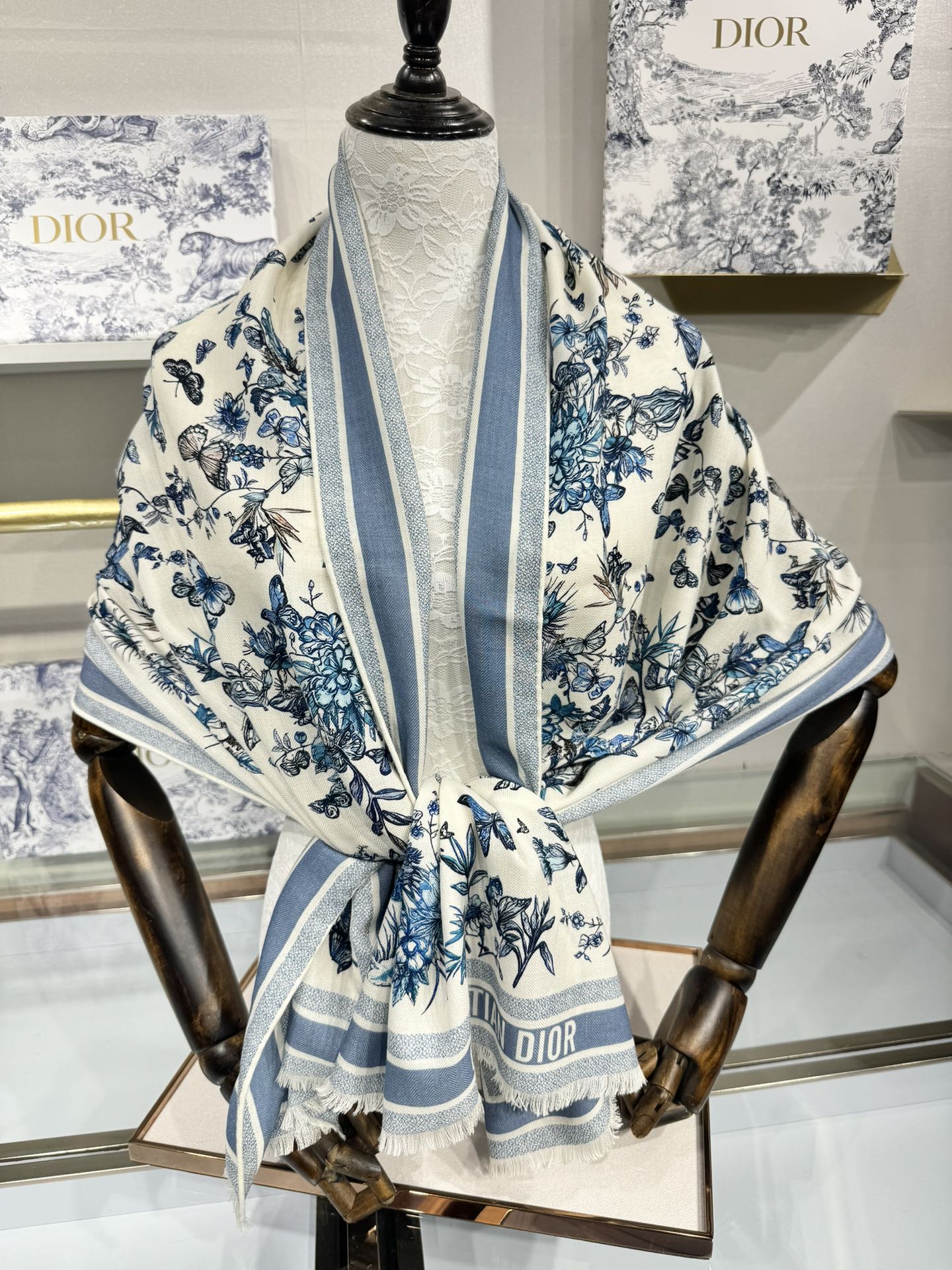 DIOR SCARF 180 CM IN WHITE MIX LIGHT BLUE CASHMERE AND SILK 408420