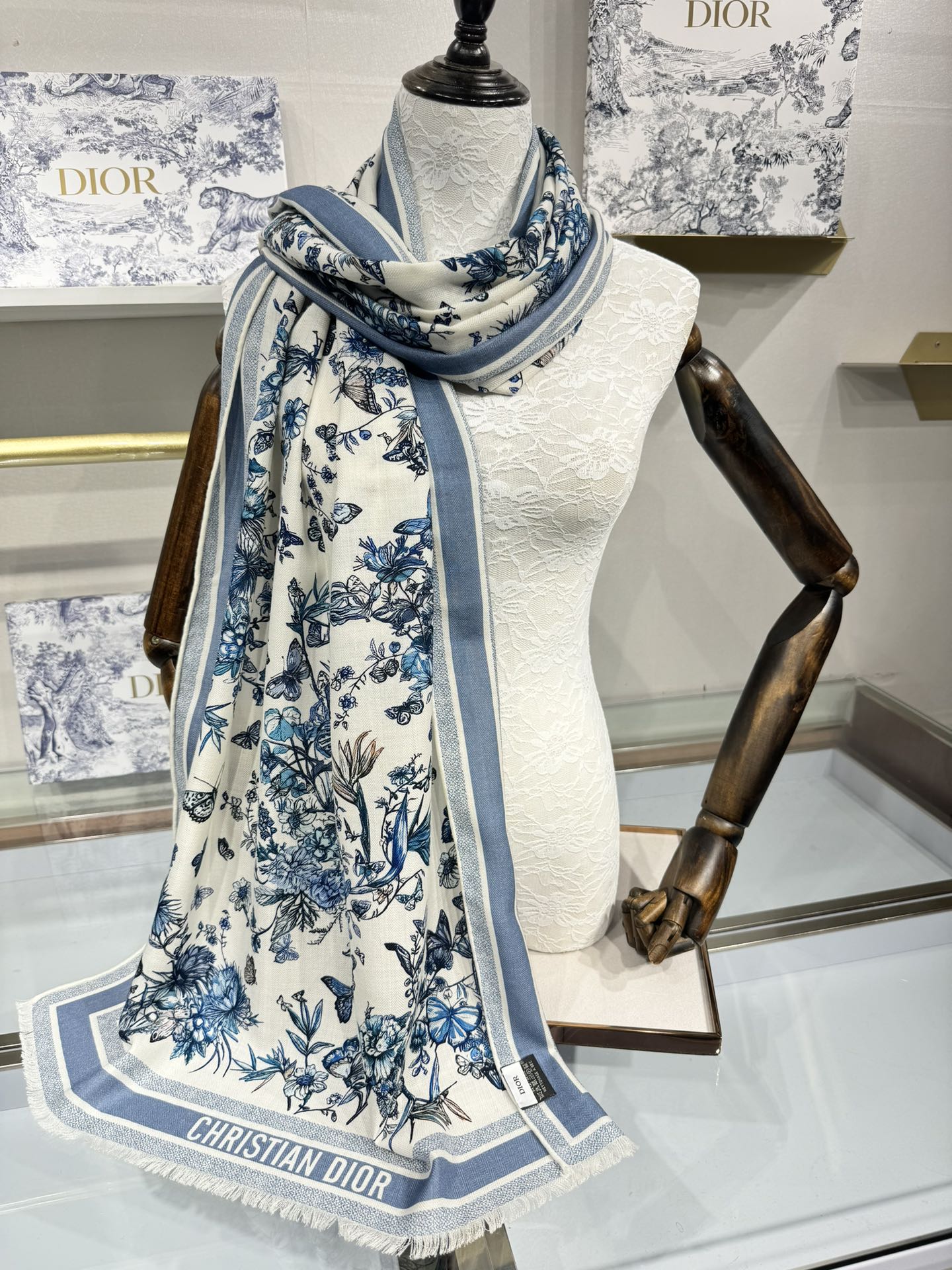 DIOR SCARF 180 CM IN WHITE MIX LIGHT BLUE CASHMERE AND SILK 408420