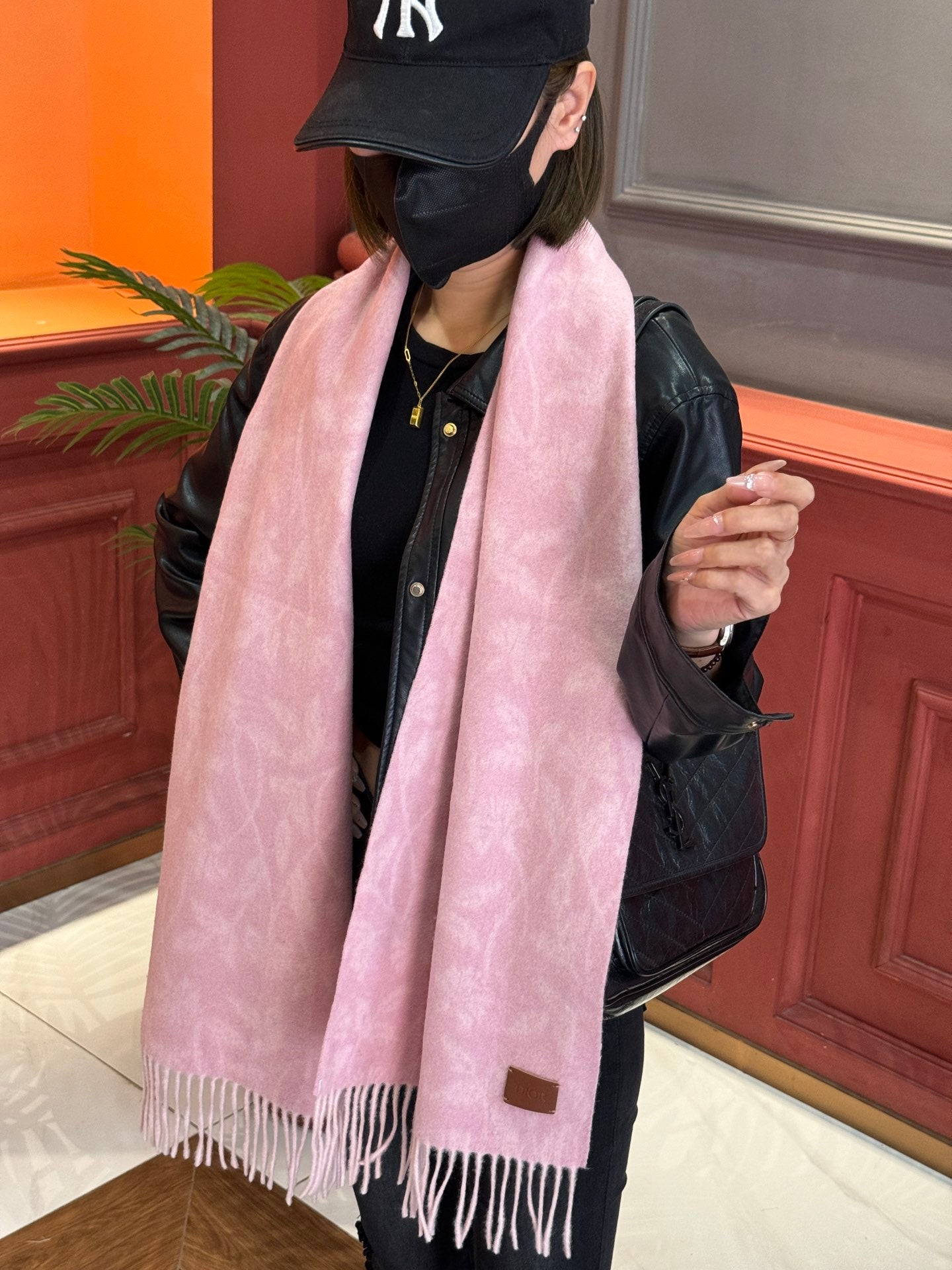DIOR SCARF 180 CM IN BABY PINK MONOGRAM CASHMERE 394643