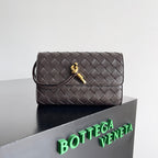 Bottega Veneta ANDIAMO BAG 19 IN FONDANT CALFSKIN