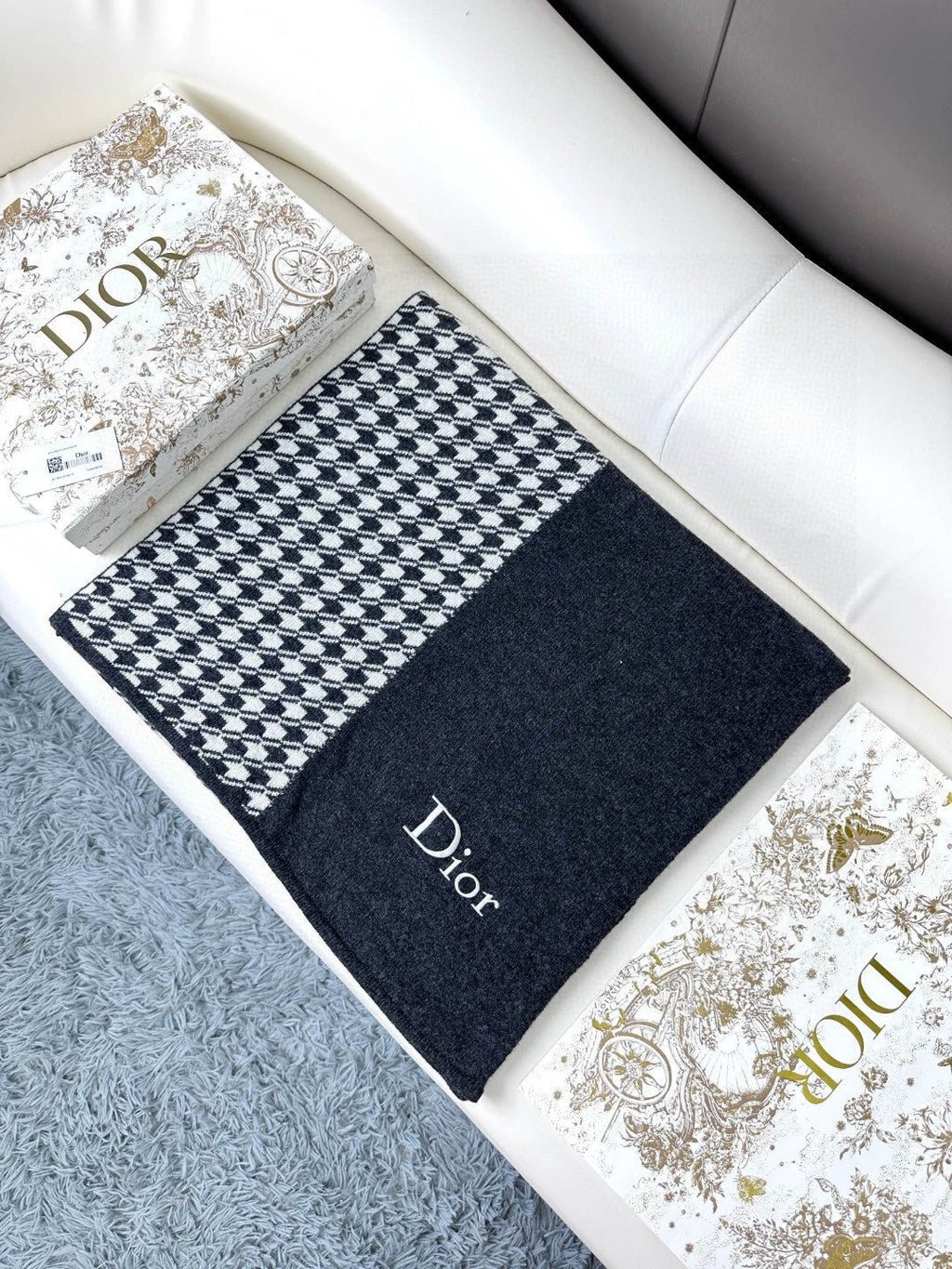 DIOR SCARF 190 CM IN BLACK MIX WHITE CARO CASHMERE 388127