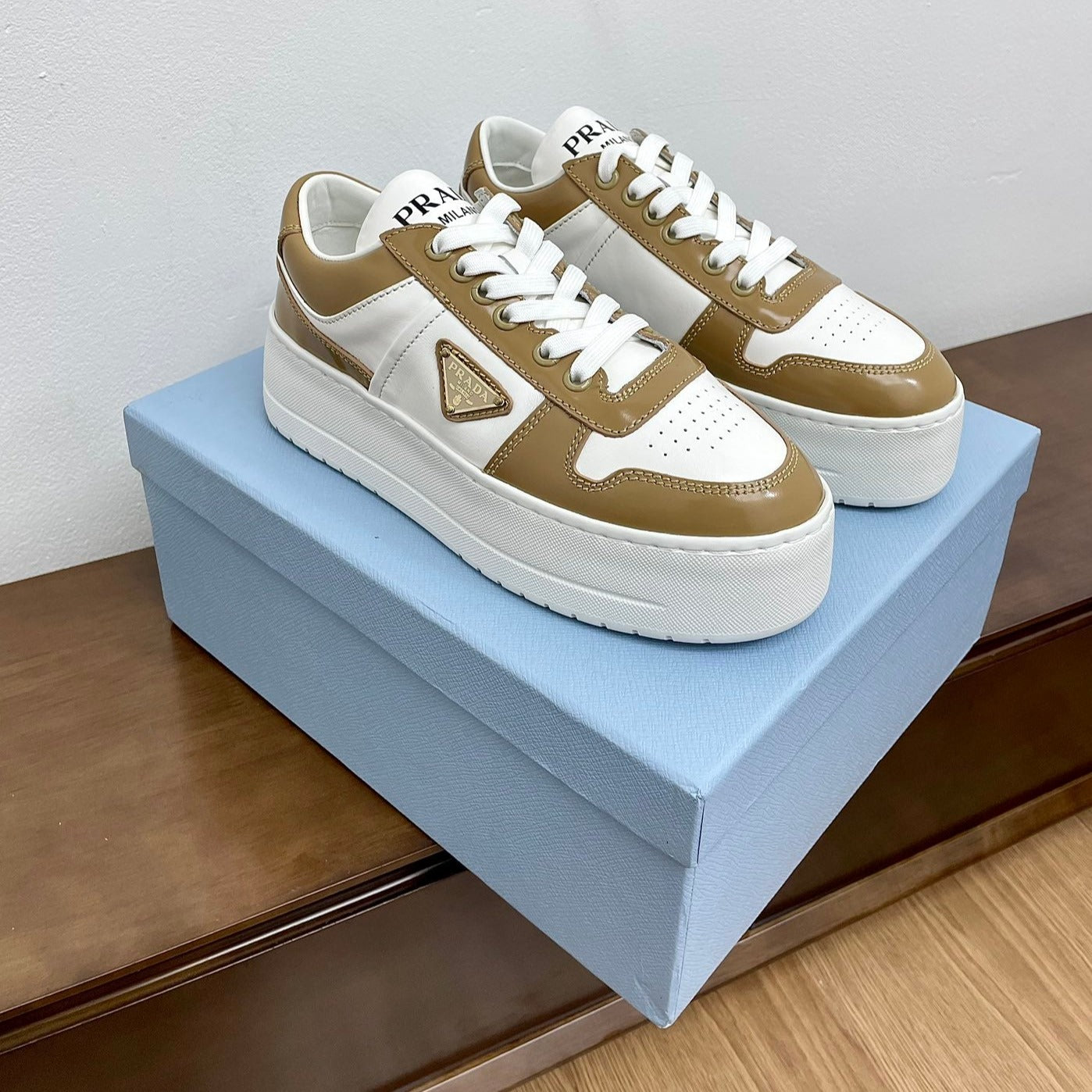 PRADA DOWNTOWN BOLD SNEAKERS WHITE AND PEANUT CALFSKIN