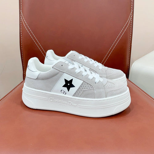 DIOR Star Platform Sneaker In Light Grey Suede 999872