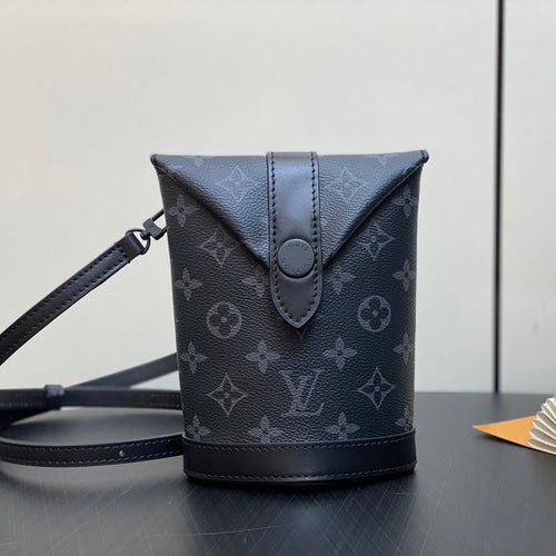 Louis Vuitton ENVELOPE POUCH 18 IN BLACK MONOGRAM ECLIPSE CANVAS