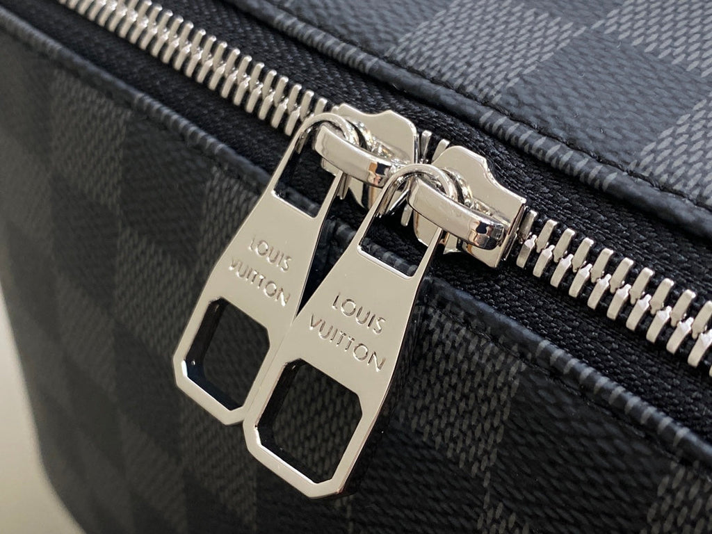 Louis Vuitton TOILETRY BAG 24 IN BLACK DAMIER GRAPHITE CANVAS