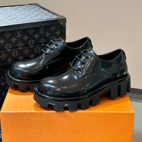 Louis Vuitton OXFORD SHOES IN BLACK CALFSKIN