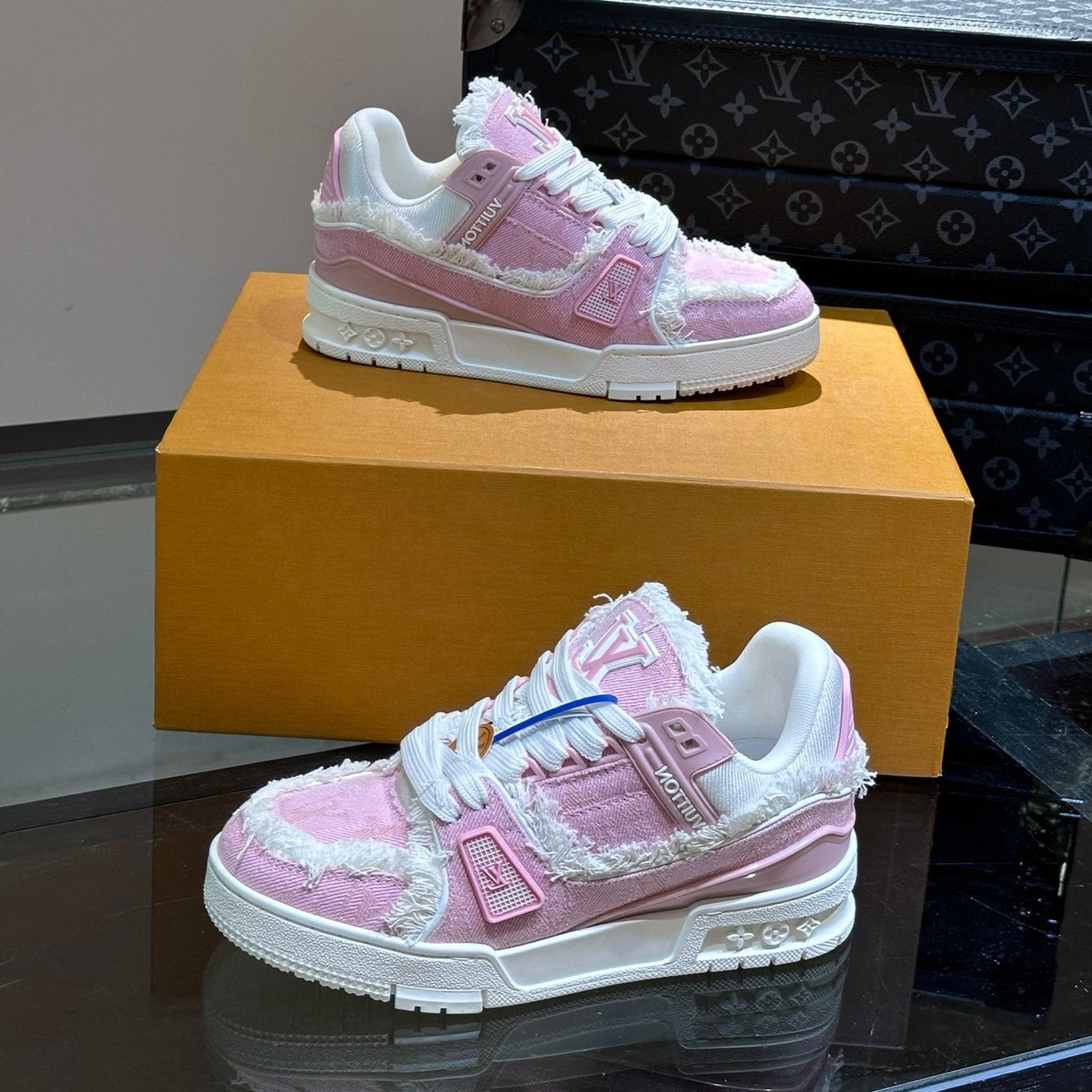 Louis Vuitton TRAINER SNEAKER LIGHT PINK FABRIC AND SUEDE