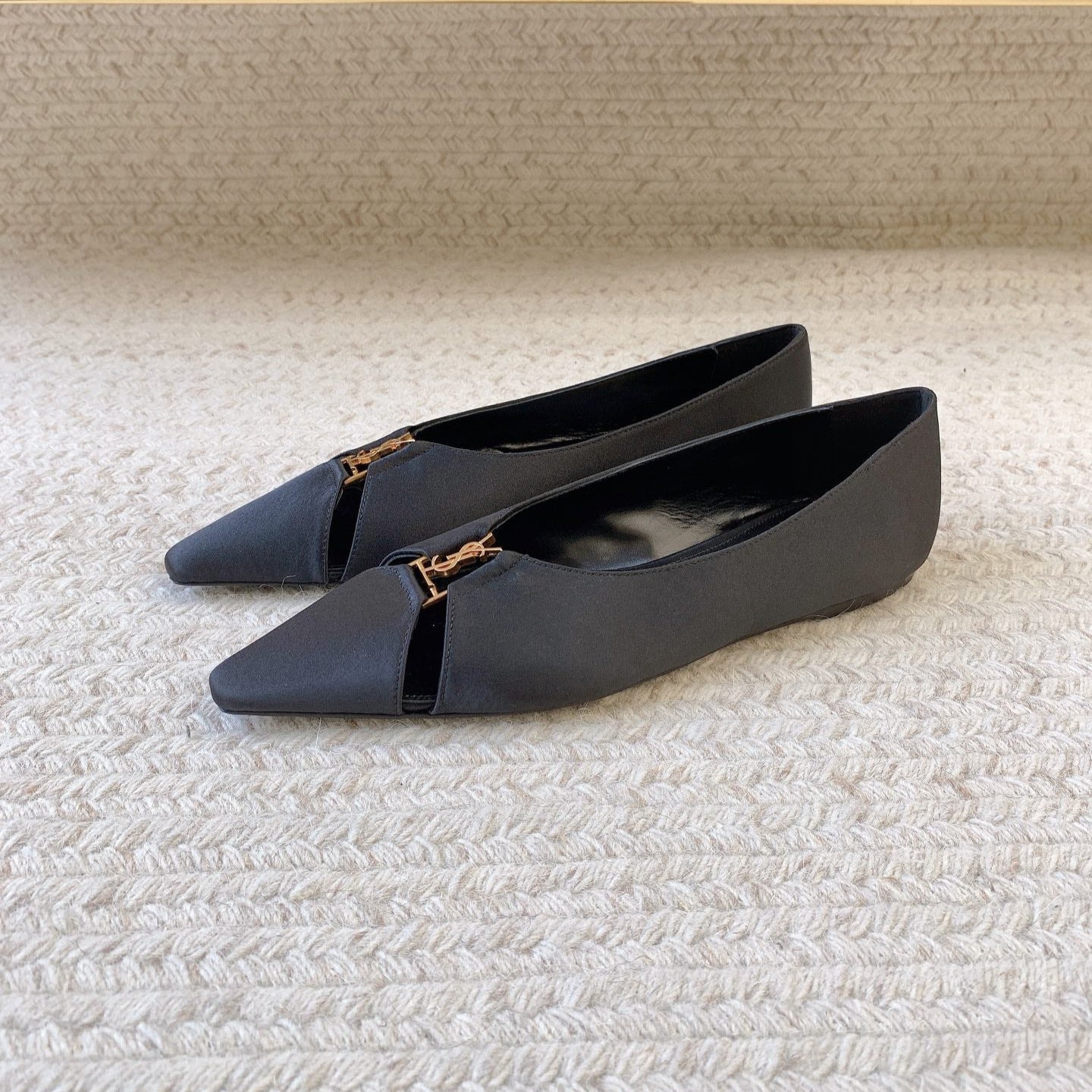 Saint Laurent BABYLONE BALLET FLAT IN BLACK SATIN