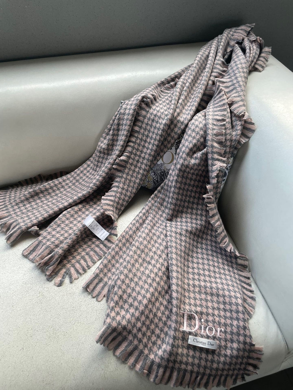 DIOR HOUNDSTOOTH SCARF 200 CM IN CAMEL BROWN WOOL 416827