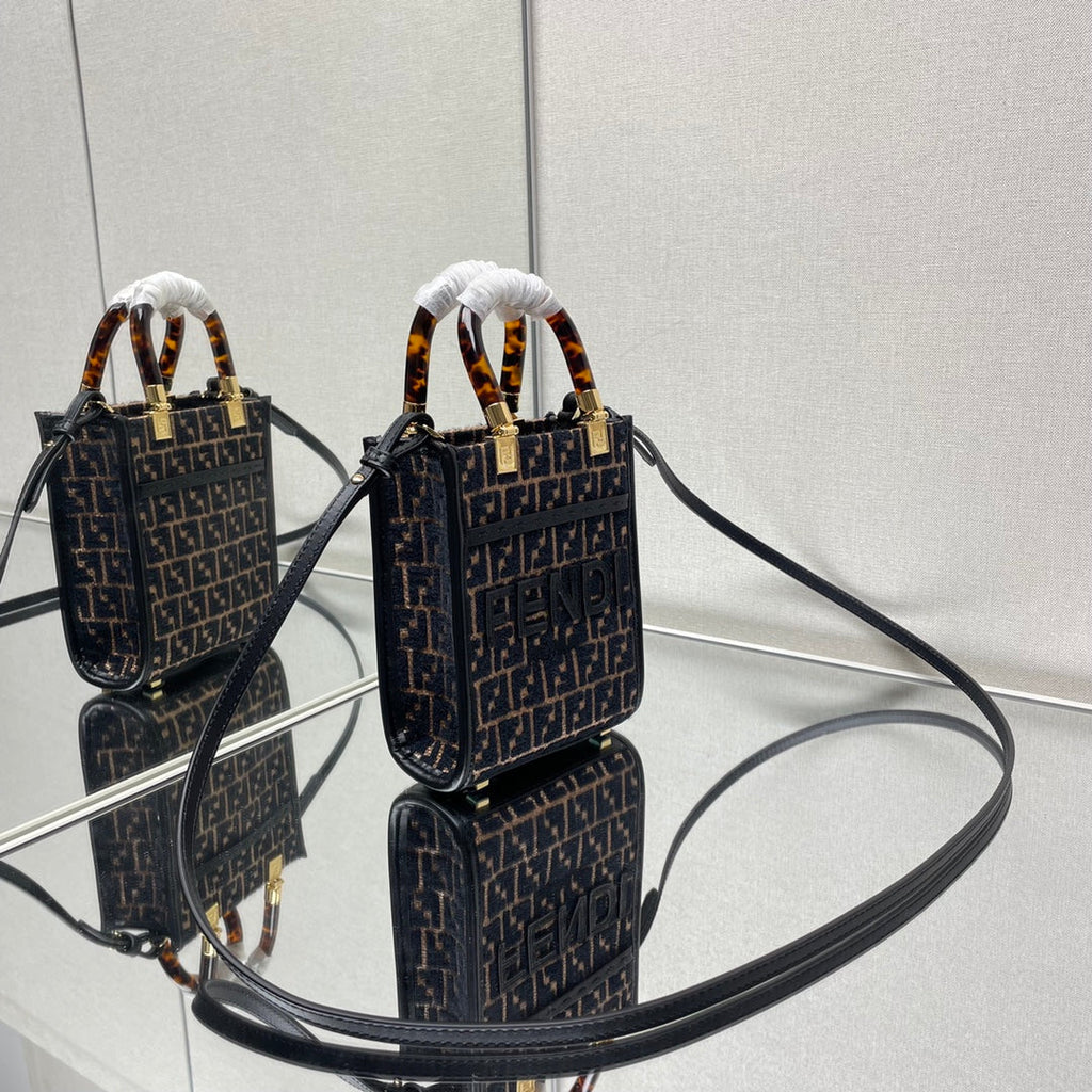 FENDI MINI SUNSHINE 18 IN BROWN RAFFIA AND BLACK WOOL CALFSKIN TRIM