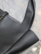 Saint Laurent LE 5 À 7 BEA TOTE BAG 50 IN BLACK LAMBSKIN GOLD LOGO