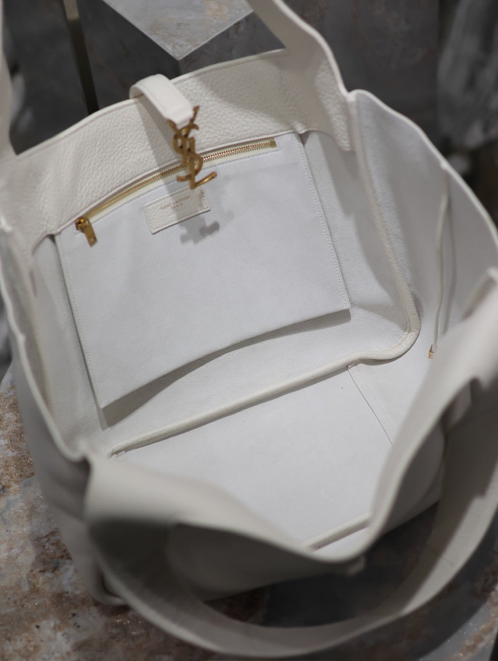 Saint Laurent LE 5 À 7 BEA TOTE BAG 50 IN WHITE LAMBSKIN GOLD LOGO
