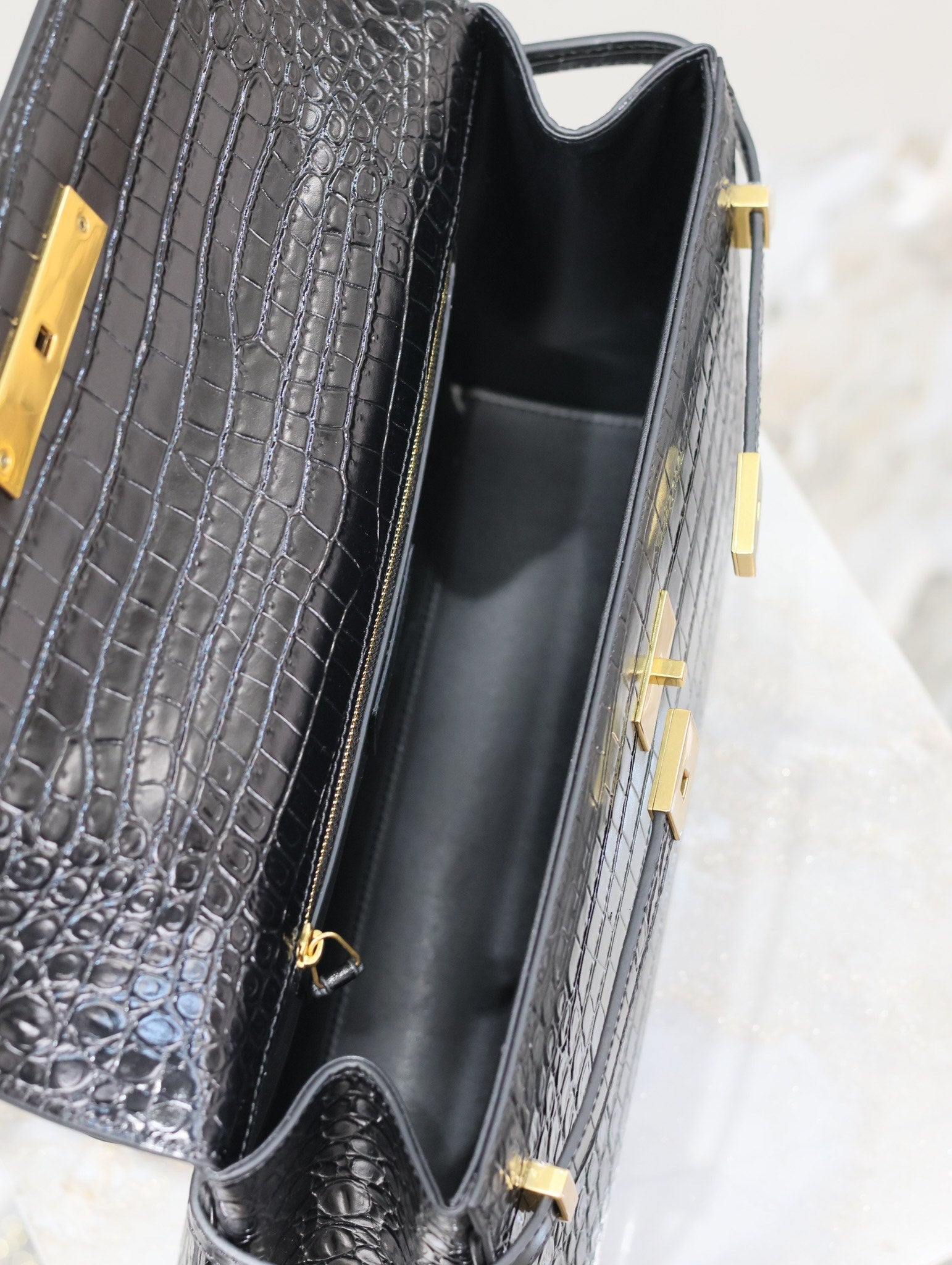 Saint Laurent MANHATTAN HANDBAG 32 IN BLACK CROCODILE-EMBOSSED CALFSKIN GOLD HARDWARE
