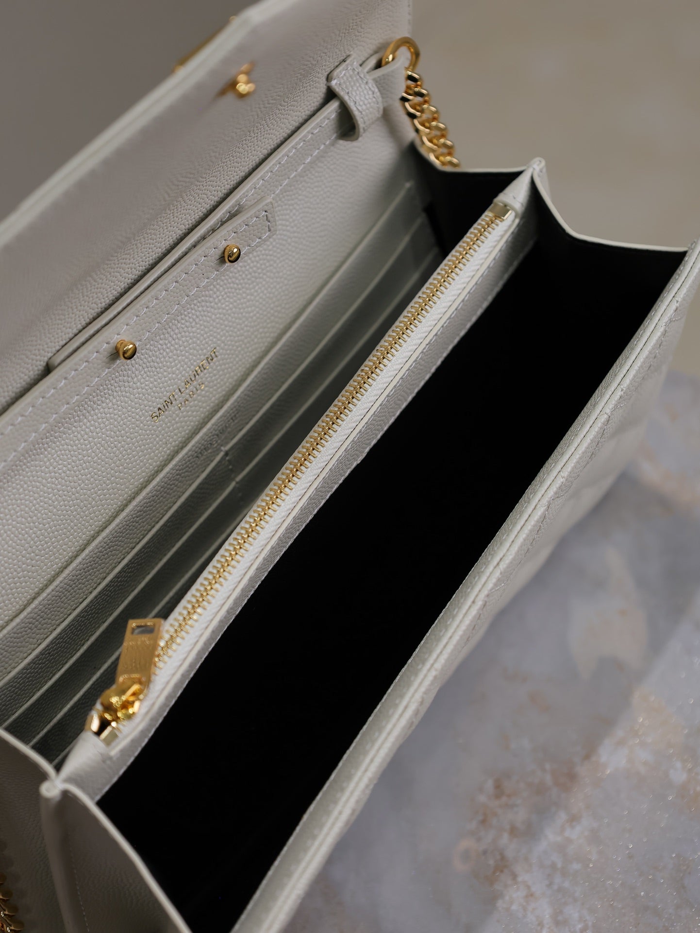 Saint Laurent ENVELOPE CHAIN BAG 22 IN WHITE LAMBSKIN GOLD HARDWARE