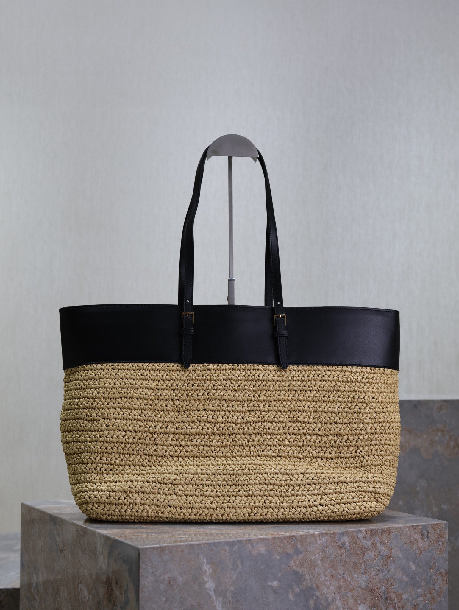 Saint Laurent SHOPPING TOTE BAG 38 IN BEIGE WOVEN RAFFIA AND BLACK CALFSKIN