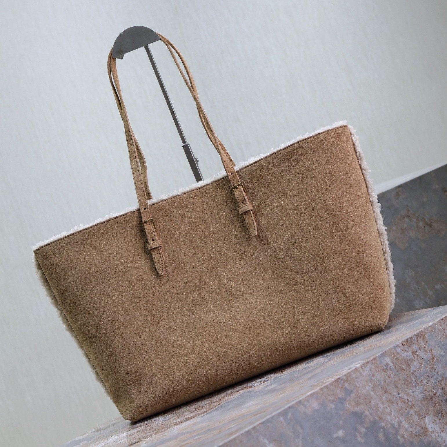 Saint Laurent SHOPPING TOTE BAG 38 IN TAN BROWN SUEDE AND WHITE SHEARLING TRIM