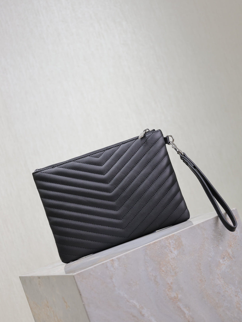 Saint Laurent CLUTCH 24 IN BLACK QUILTED CALFSKIN SILVER BUCKLE