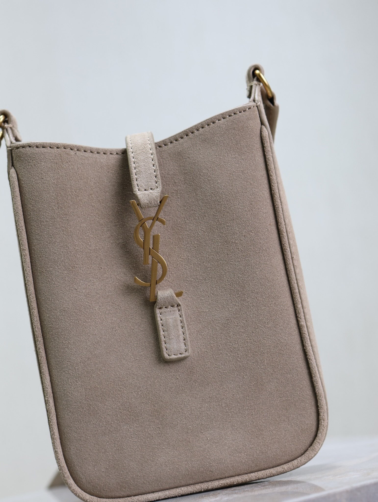 Saint Laurent LE 5 À 7 HOBO MINI BAG 18 IN LIGHT BROWN SUEDE COPPER HARDWARE
