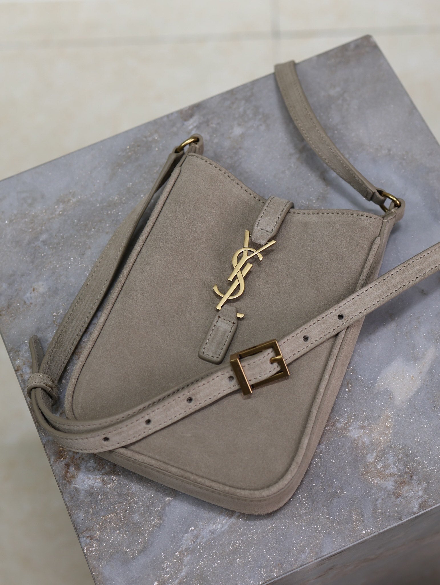 Saint Laurent LE 5 À 7 HOBO MINI BAG 18 IN LIGHT BROWN SUEDE COPPER HARDWARE