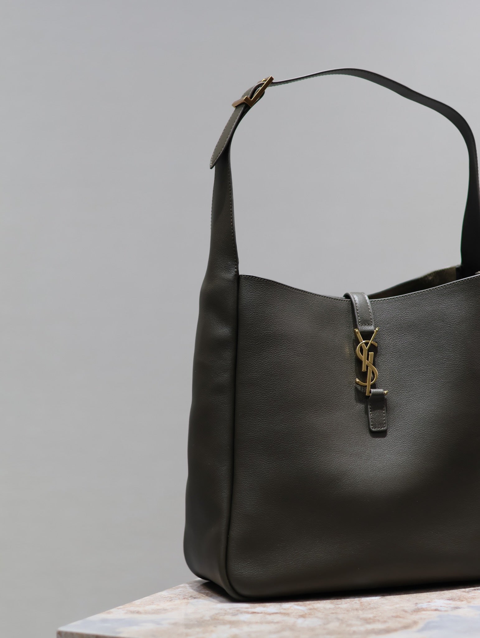 Saint Laurent LE 5 À 7 LARGE BAG 31 IN KHAKI GREEN LAMBSKIN