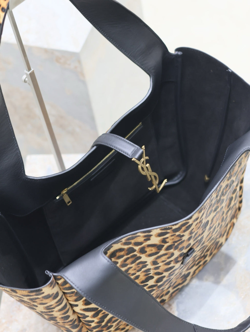 Saint Laurent LE 5 À 7 BEA TOTE BAG 50 IN LEOPARD PRINT LEATHER GOLD LOGO