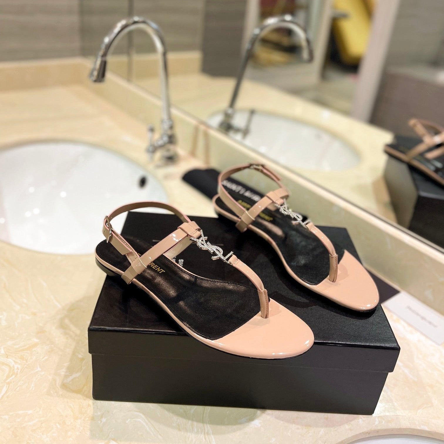 Saint Laurent SL CASSANDRA SANDALS TAN POLISHED CALFSKIN