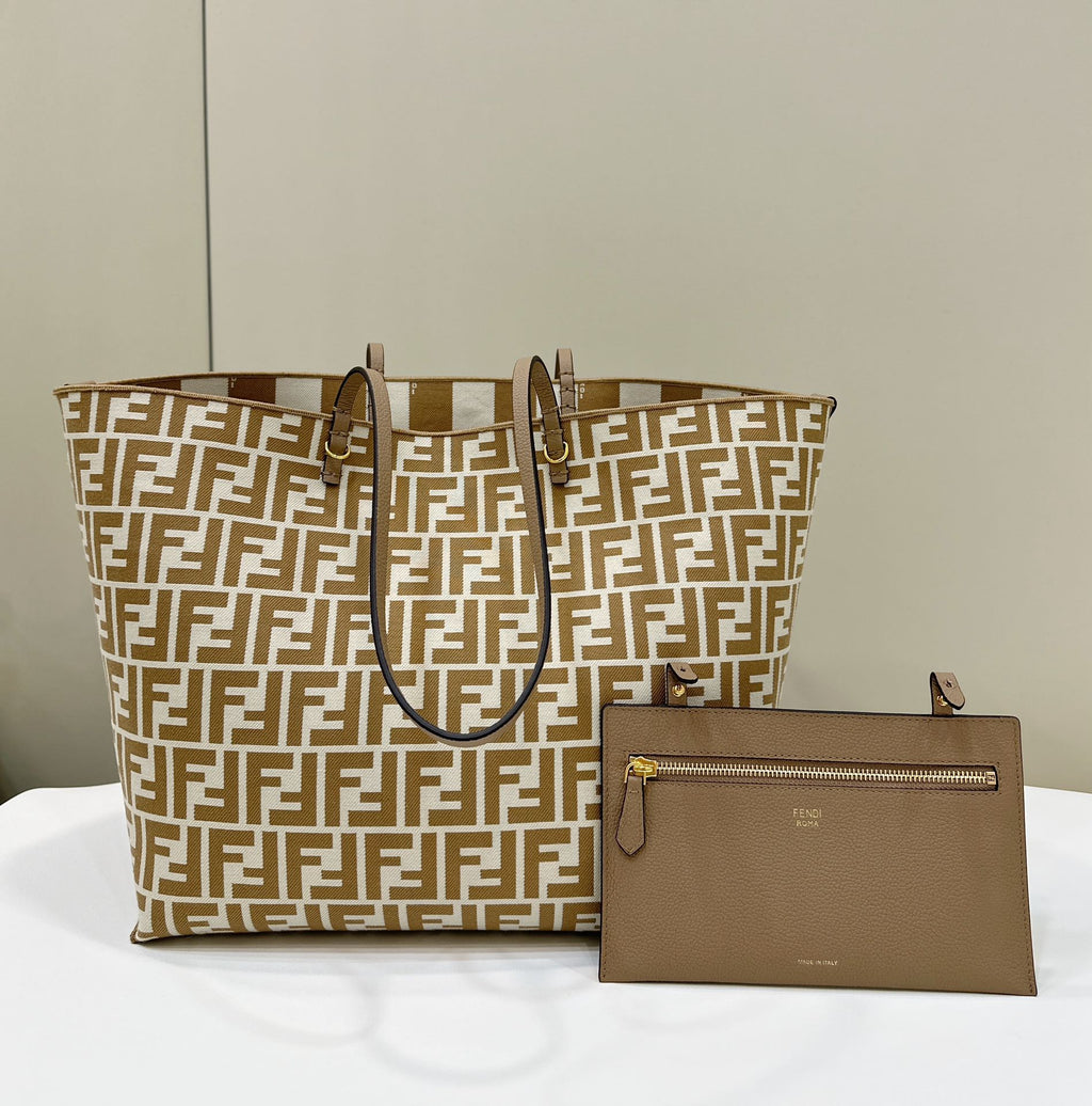 FENDI FENDI ROLL 33 TOTE BAG IN PEANUT BROWN MIX WHITE CANVAS