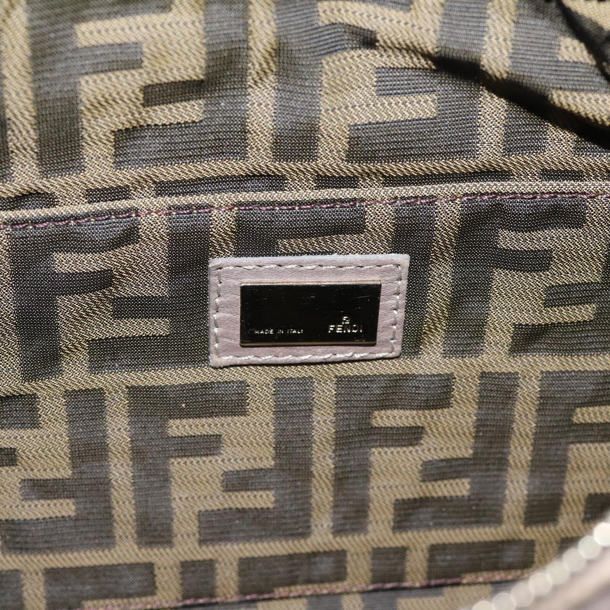 FENDI Zucca Shoulder Bag Leather Beigeki4903