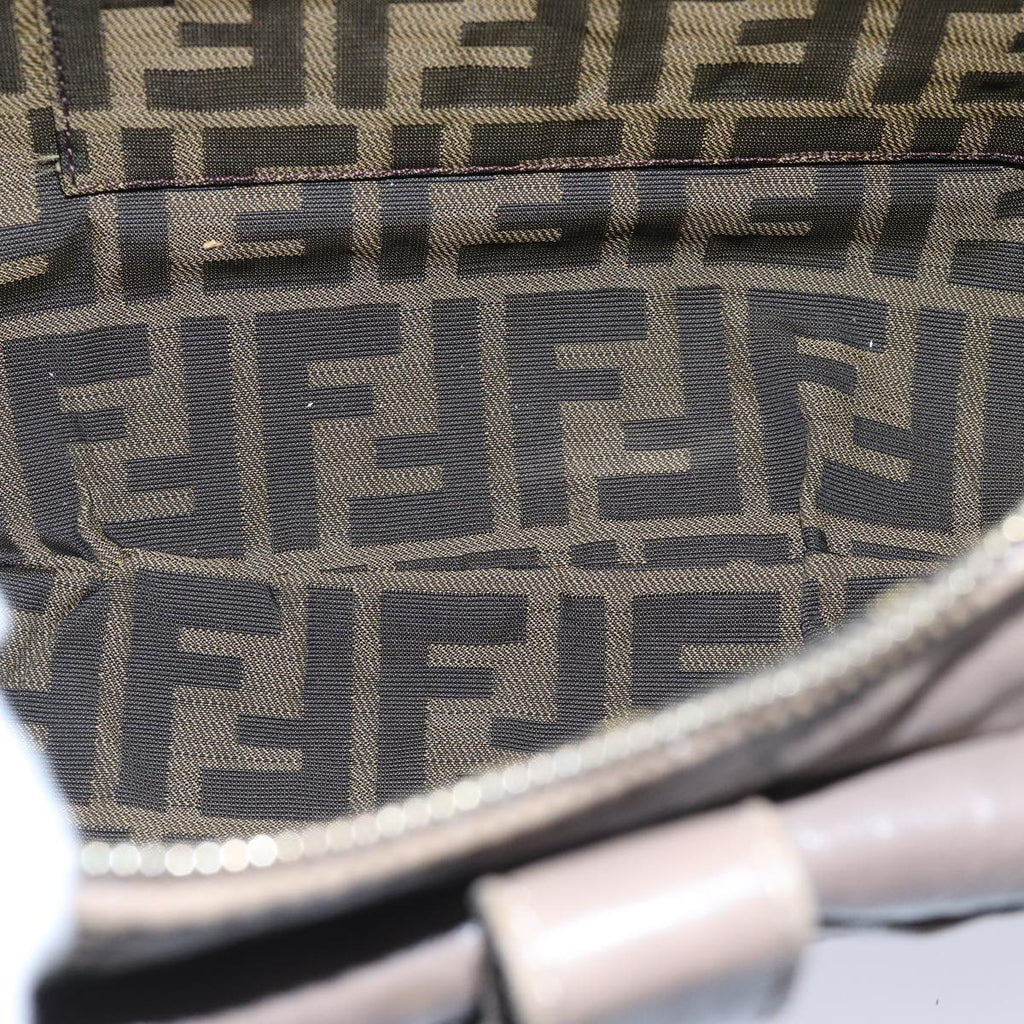 FENDI Zucca Shoulder Bag Leather Beigeki4903