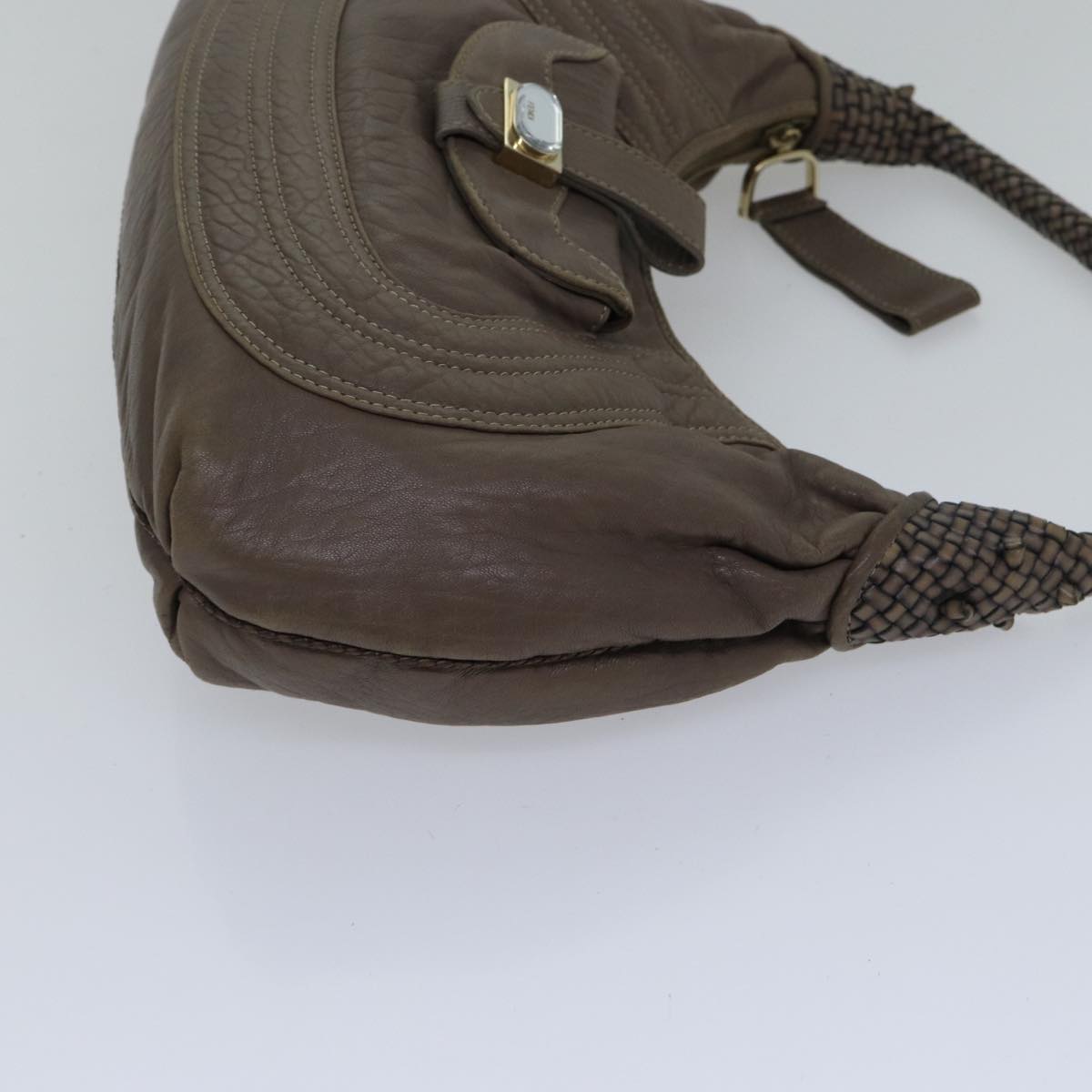 FENDI Zucca Shoulder Bag Leather Beigeki4903