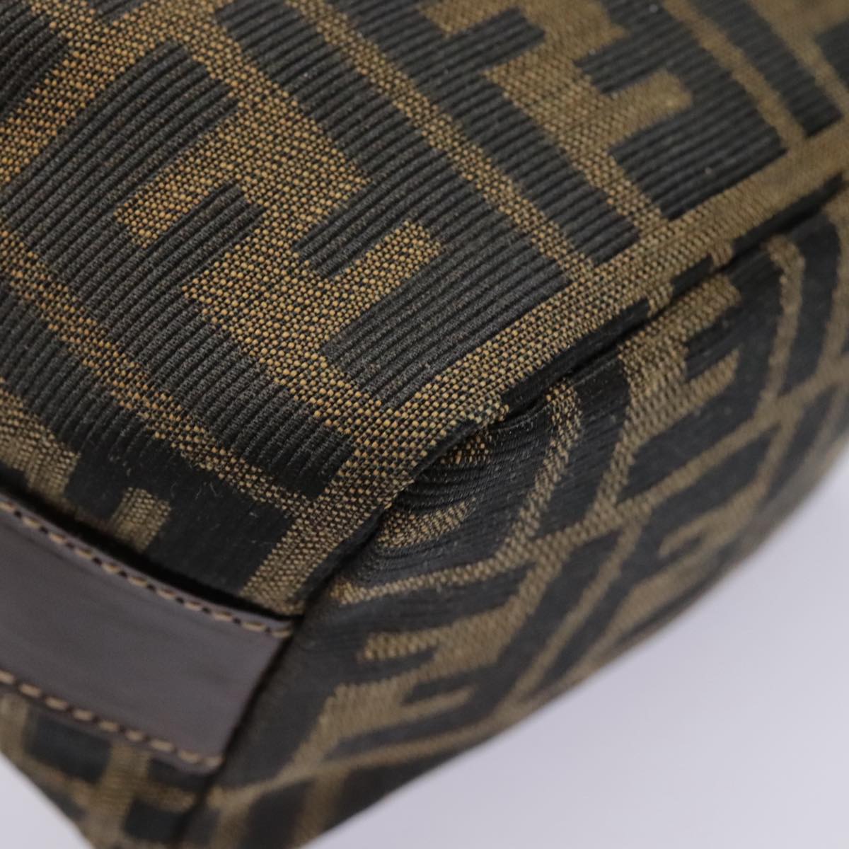 FENDI Zucca Canvas Pouch Brown Black goldki4972