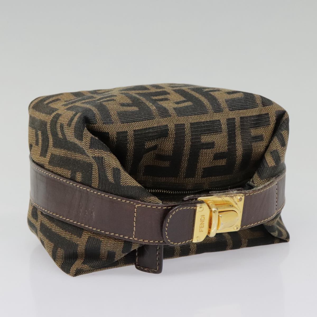 FENDI Zucca Canvas Pouch Brown Black goldki4972